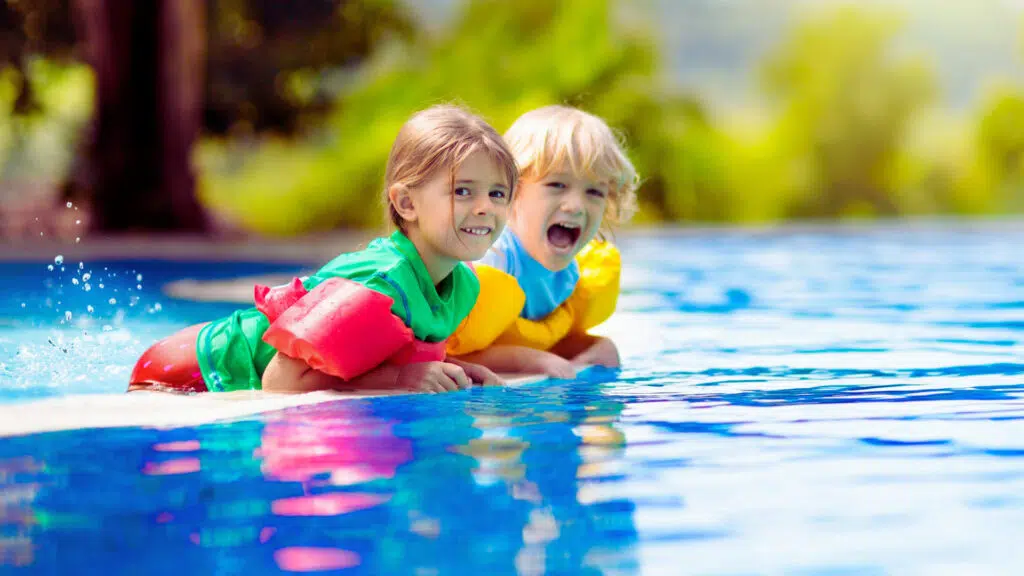 Paddle Boarding Tips For Beginners | Learn Basics of Paddling 7 life jacket