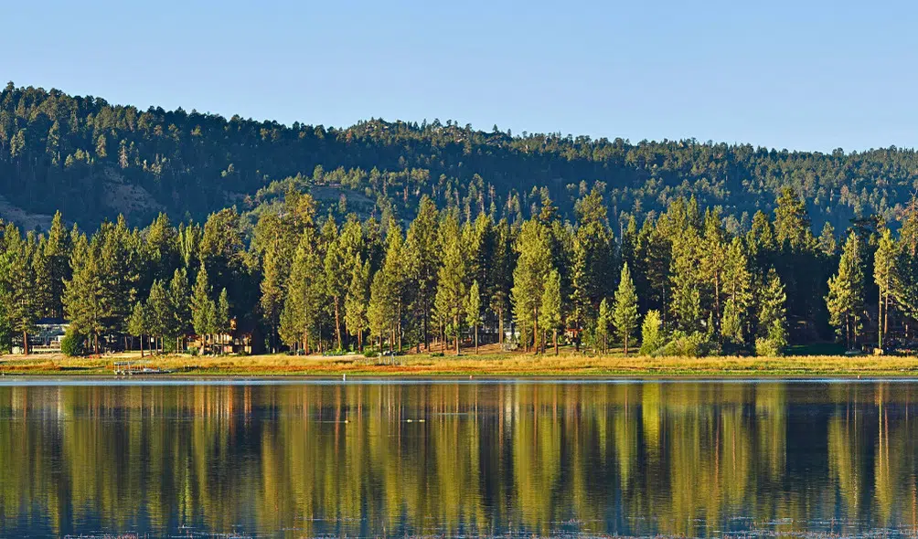 10 Best Kayaking Spots in California | Paddling in California 5 Big Bear Lake