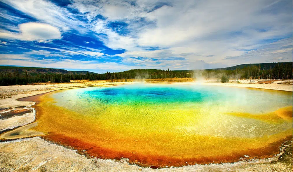 10 Best Kayaking Spots in Wyoming | Paddling in Wyoming 3 Yellowstone Lake